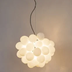 QAZQA Art-Deco-Hängelampe schwarz mit Opalglas 8-flammig rund – Uvas