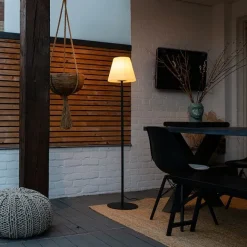 QAZQA Außen Stehlampe schwarz mit weißem Schirm IP65 25 cm - Virginia