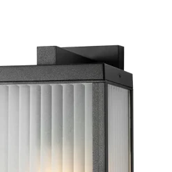 QAZQA Außenwandlaterne schwarz mit geripptem Glas und Hell-Dunkel-Sensor - Charlois