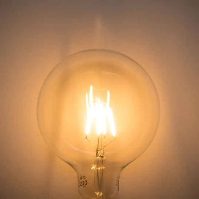 LUEDD E27 dimmbare LED-Spiral-Glühfadenlampe G125 5W 450lm 2200K