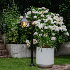 QAZQA Klassische Außenlaterne schwarz 125 cm IP44 - Daphne