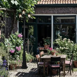 QAZQA Klassische Außenlaterne schwarz 3-flammig IP44 - New Haven