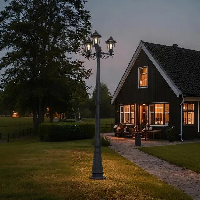 QAZQA Klassische Außenleuchte schwarz 217 cm IP44 - New Haven Gehämmert