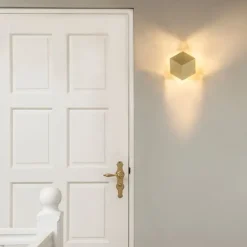 QAZQA Moderne Wandleuchte Gold mit Lichteffekt - Cube