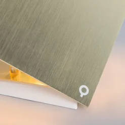 QAZQA Moderne Wandleuchte Gold mit Lichteffekt - Cube
