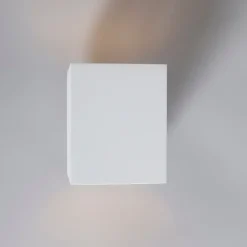 QAZQA Moderne Wandleuchte quadratisch weiß - Sola