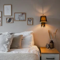 QAZQA Moderne Wandleuchte Schwarz und Gold mit Leselampe - Renier