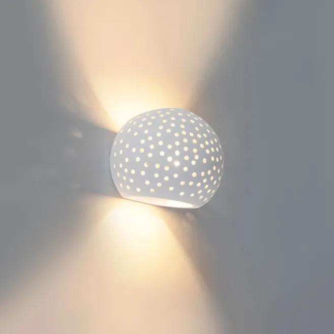 QAZQA Moderne Wandleuchte Weiß Gips Kugel mit Lichteffekt - Blur