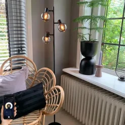 QAZQA Smarte Stehleuchte schwarz mit Rauchglas inkl. 3 WiFi P45 - Vidro