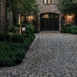 QAZQA Stehende Außenlaterne schwarz 120 cm IP44 - New Orleans