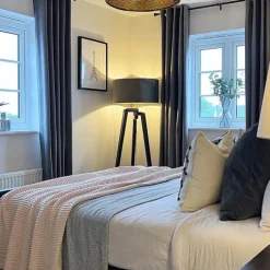 QAZQA Stehleuchte Stativ schwarz mit taupe Schirm und Gold 50 cm - Puros