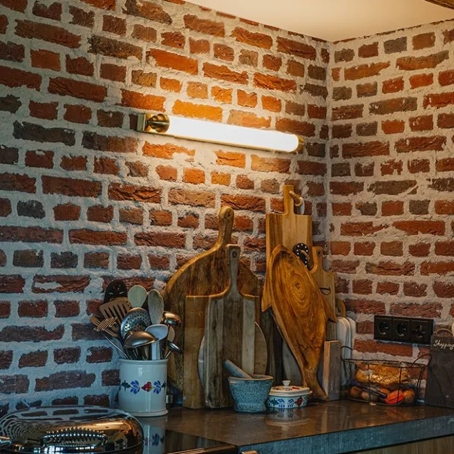 QAZQA Wandleuchte weiß mit gold inkl. LED 3-stufig dimmbar IP44 - Yordi